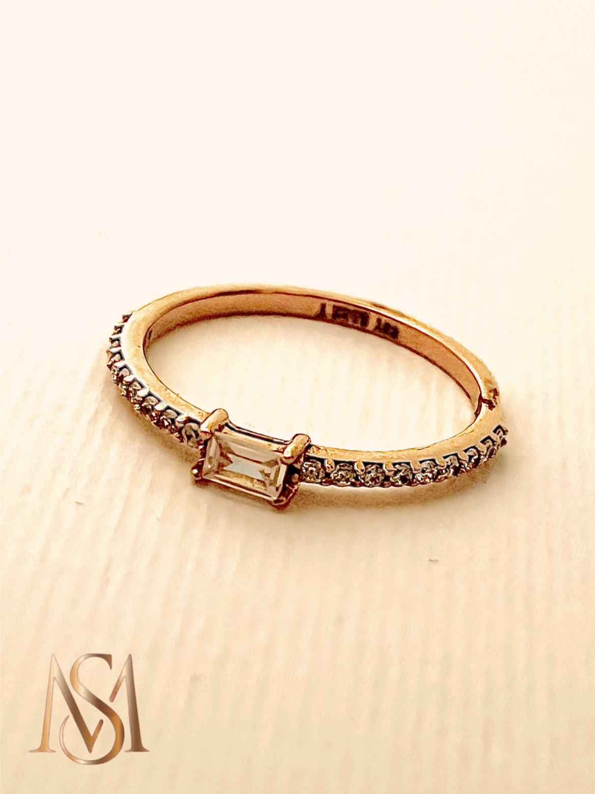 انگشتر نگین